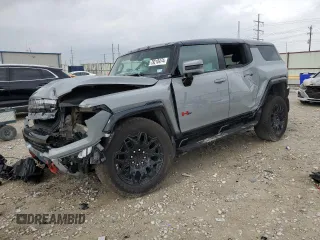 2024 GMC Hummer EV 2X with VIN 1GKB0NDE3RU110966, listed as a Copart auction lot 79210474 with 3,569 mi miles and Salvage Title. Bid and sale history available at carsss.com. Image 1.