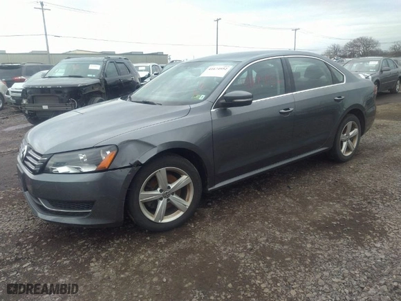 2014 Volkswagen Passat SE w/Sunroof with VIN 1VWBT7A34EC058651, listed as a IAAI auction lot 41674952 with 117,932 mi miles. Bid and sale history available at carsss.com. Image 2.