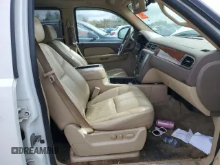 2008 GMC Yukon SLT w/4SB with VIN 1GKFK13028J130216, listed as a Copart auction lot 51933885 with 0 mi miles and Clean Title. Bid and sale history available at carsss.com. Image 7.