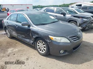 2011 Toyota Camry LE z VIN 4T1BF3EK7BU230841, wystawiony jako IAAI lot #42285855 z przebiegiem 187 658 mil mil oraz . Historia ofert i sprzedaży dostępna na DreamBid. Obrazek 1.