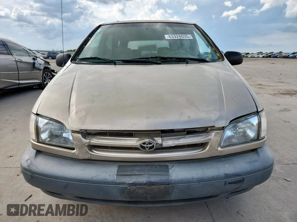 2000 Toyota Sienna LE with VIN 4T3ZF13C2YU218417, listed as a Copart auction lot 63328035 with 263,439 mi miles and Salvage title. Bid and sale history available at DreamBid. Image 5.