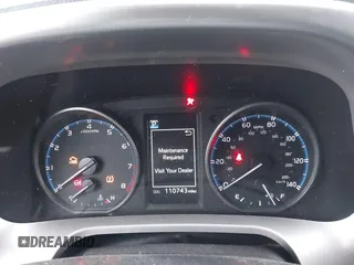 2018 Toyota RAV4 XLE z VIN JTMWFREV4JJ188776, wystawiony jako IAAI lot #41525603 z przebiegiem 110 743 mil mil oraz . Historia ofert i sprzedaży dostępna na DreamBid. Obrazek 7.