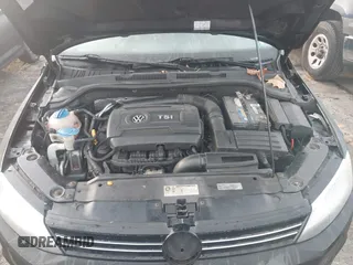 2014 Volkswagen Jetta Sedan SE with VIN 3VWD17AJ1EM322226, listed as a IAAI auction lot 41211984 with 217,084 mi miles. Bid and sale history available at carsss.com. Image 10.