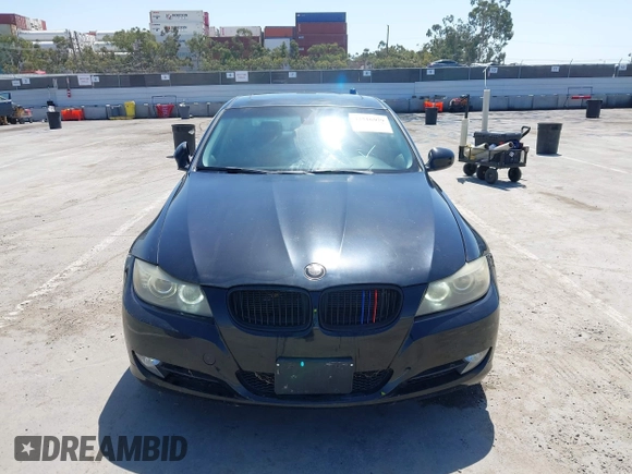 2011 BMW 3 Series 335d z VIN WBAPN7C53BF183620, wystawiony jako IAAI lot #42516979 z przebiegiem 118 828 mil mil oraz . Historia ofert i sprzedaży dostępna na DreamBid. Obrazek 12.