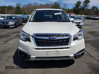 2018 Subaru Forester Touring z VIN JF2SJAWC6JH573079, wystawiony jako Copart lot #54145785 z przebiegiem 74 208 mil mil oraz Szkoda całkowita • Salvage title. Historia ofert i sprzedaży dostępna na DreamBid. Obrazek 5.