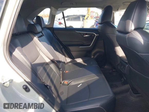 2023 Toyota RAV4 XLE Premium z VIN JTMA1RFV7PJ041609, wystawiony jako IAAI lot #41861931 z przebiegiem 18 862 mil mil oraz . Historia ofert i sprzedaży dostępna na DreamBid. Obrazek 8.