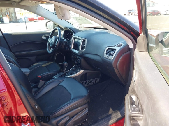 2018 Jeep Compass Latitude with VIN 3C4NJDBB5JT127730, listed as a IAAI auction lot 41701871 with 136,544 mi miles. Bid and sale history available at carsss.com. Image 5.