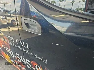 2015 Nissan NV200 SV z VIN 3N6CM0KN6FK711906, wystawiony jako IAAI lot #42514824 z przebiegiem 136 449 mil mil oraz . Historia ofert i sprzedaży dostępna na DreamBid. Obrazek 22.