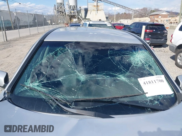 2013 Kia Sorento LX with VIN 5XYKTDA65DG405832, listed as a IAAI auction lot 41811700 with 154,167 mi miles and . Bid and sale history available at DreamBid. Image 15.