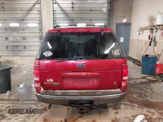 2004 Ford Explorer XLT z VIN 1FMDU73W64UB65897, wystawiony jako IAAI lot #41477174 z przebiegiem 221 442 mil mil oraz . Historia ofert i sprzedaży dostępna na DreamBid. Obrazek 17.