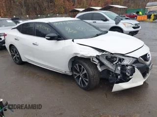 2017 Nissan Maxima SR z VIN 1N4AA6AP8HC448941, wystawiony jako IAAI lot #40943990 z przebiegiem 168 137 mil mil oraz . Historia ofert i sprzedaży dostępna na DreamBid. Obrazek 1.