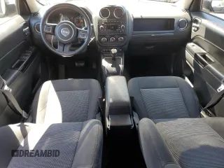 2016 Jeep Patriot Latitude с VIN 1C4NJRFB2GD647261, выставлен на аукционе Copart как лот 65777715 с пробегом 132 320 миль миль и Чистый • Clean title. История ставок и продаж доступна на DreamBid. Изображение 8.