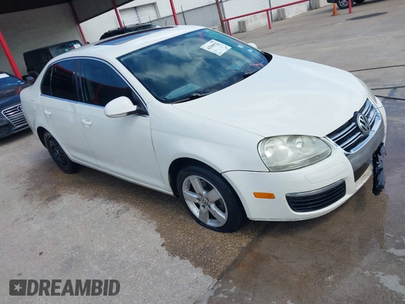 2008 Volkswagen Jetta SE with VIN 3VWRM71K58M083712, listed as a IAAI auction lot 42588922 with Not provided miles and . Bid and sale history available at DreamBid. Image 1.