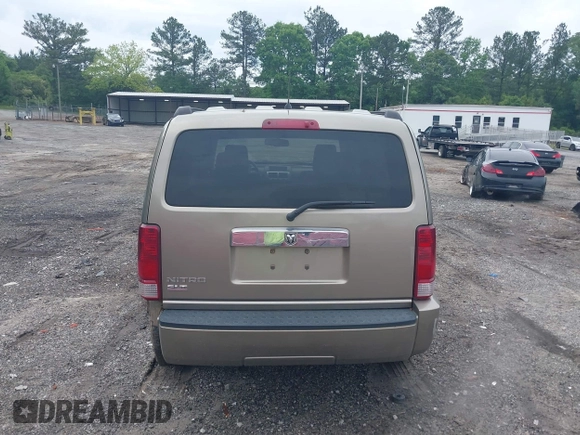 2007 Dodge Nitro SLT z VIN 1D8GT58K07W735904, wystawiony jako IAAI lot #42216665 z przebiegiem 168 000 mil mil oraz . Historia ofert i sprzedaży dostępna na DreamBid. Obrazek 16.