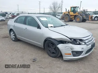 2010 Ford Fusion SE with VIN 3FAHP0HA1AR370179, listed as a IAAI auction lot 41887557 with 225,029 mi miles. Bid and sale history available at carsss.com. Image 1.