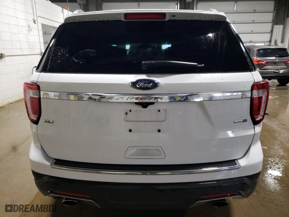 2018 Ford Explorer XLT with VIN 1FM5K8DH3JGB20118, listed as a Copart auction lot 52390615 with 152,164 mi miles and Clean Title. Bid and sale history available at carsss.com. Image 6.