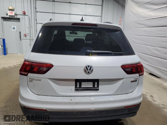 2018 Volkswagen Tiguan SEL with VIN 3VV2B7AX9JM197161, listed as a Copart auction lot 59836195 with 111,195 mi miles and Salvage title. Bid and sale history available at DreamBid. Image 6.