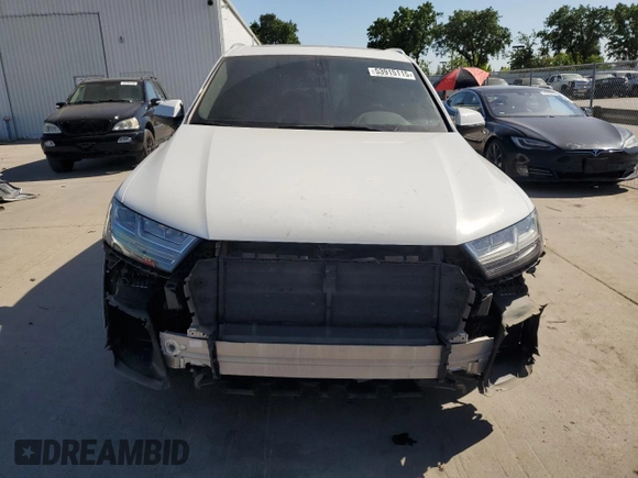 2017 Audi Q7 Premium Plus with VIN WA1LAAF7XHD034157, listed as a Copart auction lot 53915115 with 92,388 mi miles and Salvage Title. Bid and sale history available at carsss.com. Image 5.