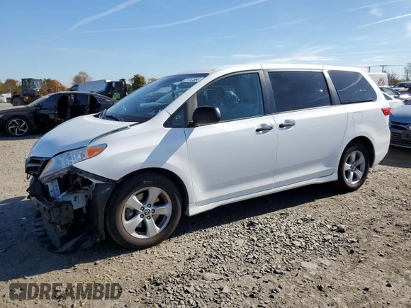 2019 Toyota Sienna L with VIN 5TDZZ3DC6KS995130, listed as a Copart auction lot 77712554 with 71,057 mi miles and Salvage Title. Bid and sale history available at carsss.com. Image 1.