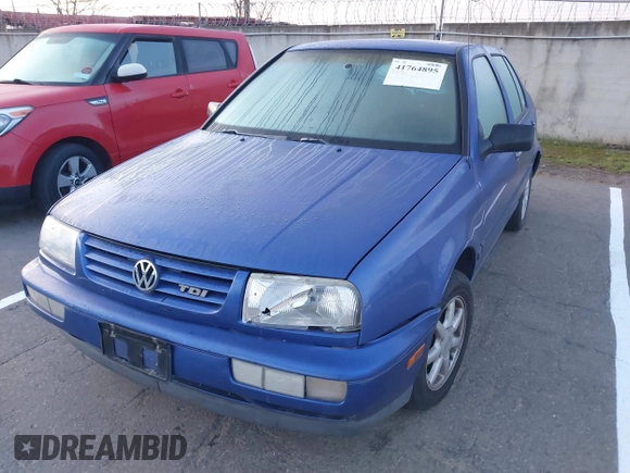 1998 Volkswagen Jetta TDI z VIN 3VWRF81HXWM156283, wystawiony jako IAAI lot #41764895 z przebiegiem 213 764 mil mil oraz . Historia ofert i sprzedaży dostępna na DreamBid. Obrazek 6.
