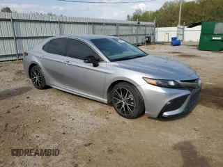 2022 Toyota Camry SE z VIN 4T1G11AK0NU666336, wystawiony jako Copart lot #41667525 z przebiegiem 68 545 mil mil oraz Szkoda całkowita • Salvage title. Historia ofert i sprzedaży dostępna na DreamBid. Obrazek 4.