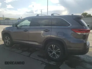 2018 Toyota Highlander LE with VIN 5TDBZRFH5JS807483, listed as a Copart auction lot 62724915 with 144,404 mi miles and Clean title. Bid and sale history available at DreamBid. Image 2.
