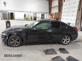 2014 BMW 3 Series 328i xDrive с VIN WBA3B5G53ENS09259, выставлен на аукционе IAAI как лот 42358472 с пробегом 152 425 миль миль и . История ставок и продаж доступна на DreamBid. Изображение 14.