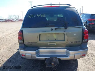 2004 Chevrolet TrailBlazer LS with VIN 1GNDT13S142119527, listed as a IAAI auction lot 41814047 with 210,762 mi miles. Bid and sale history available at carsss.com. Image 17.