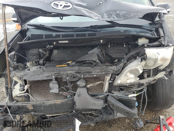 2014 Toyota Sienna Ltd with VIN 5TDDK3DC3ES083686, listed as a Copart auction lot 48738445 with 138,096 mi miles and Salvage Title. Bid and sale history available at carsss.com. Image 14.