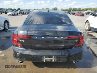2018 Volvo S90 Momentum with VIN LVY102AK0JP050446, listed as a Copart auction lot 70877574 with 125,872 mi miles and Clean Title. Bid and sale history available at carsss.com. Image 6.
