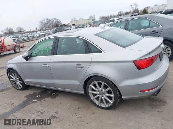 2015 Audi A3 Premium Plus z VIN WAUCCGFFXF1020409, wystawiony jako IAAI lot #41534468 z przebiegiem 116 708 mil mil oraz . Historia ofert i sprzedaży dostępna na DreamBid. Obrazek 15.