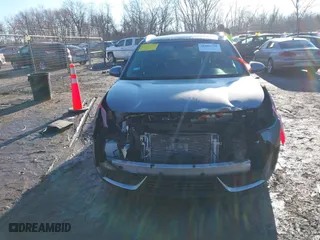 2018 Kia Niro LX with VIN KNDCB3LC9J5157982, listed as a IAAI auction lot 41660700 with 63,023 mi miles. Bid and sale history available at carsss.com. Image 6.
