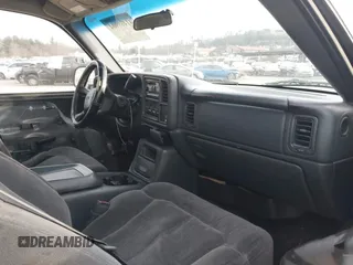 2000 Chevrolet Silverado 1500 LS with VIN 1GCEK19T4YZ243353, listed as a IAAI auction lot 41469904 with 251,712 mi miles. Bid and sale history available at carsss.com. Image 5.