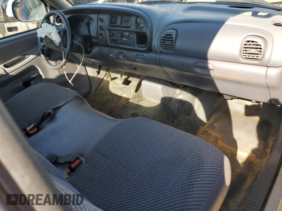 2001 Dodge 1500 Work Special z VIN 1B7HC16X91S317916, wystawiony jako Copart lot #87880255 z przebiegiem 139 941 mil mil oraz Czysty tytuł • Clean title. Historia ofert i sprzedaży dostępna na DreamBid. Obrazek 8.