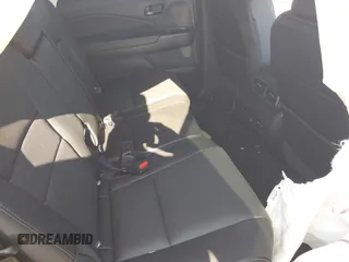 2025 Honda Passport EX-L с VIN 5FNYF8H56SB001075, выставлен на аукционе IAAI как лот 42262450 с пробегом Не указан миль и . История ставок и продаж доступна на DreamBid. Изображение 8.