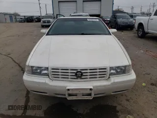 2001 Cadillac Eldorado Touring ETC z VIN 1G6ET12921B103685, wystawiony jako Copart lot #84565144 z przebiegiem 99 265 mil mil oraz Szkoda całkowita • Salvage title. Historia ofert i sprzedaży dostępna na DreamBid. Obrazek 5.