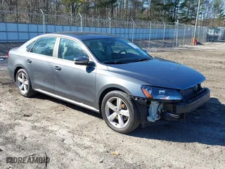 2014 Volkswagen Passat Wolfsburg Ed with VIN 1VWAS7A35EC040139, listed as a IAAI auction lot 41238288 with 78,432 mi miles. Bid and sale history available at carsss.com. Image 1.