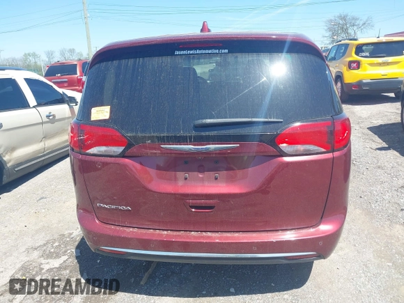 2020 Chrysler Pacifica Touring with VIN 2C4RC1FG5LR104163, listed as a IAAI auction lot 42018070 with 188,386 mi miles and . Bid and sale history available at DreamBid. Image 16.