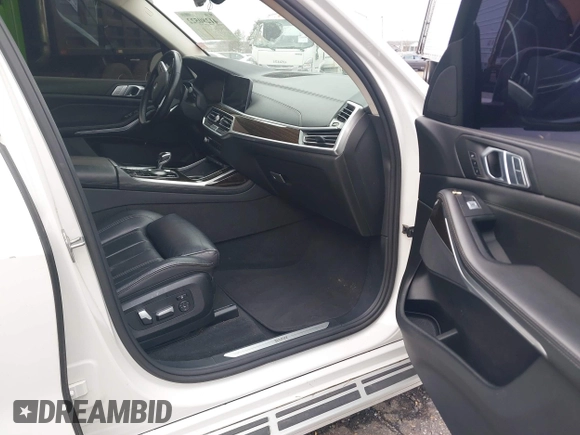 2019 BMW X7 xDrive40i z VIN 5UXCW2C53KL083874, wystawiony jako IAAI lot #41280522 z przebiegiem 155 067 mil mil oraz . Historia ofert i sprzedaży dostępna na DreamBid. Obrazek 5.
