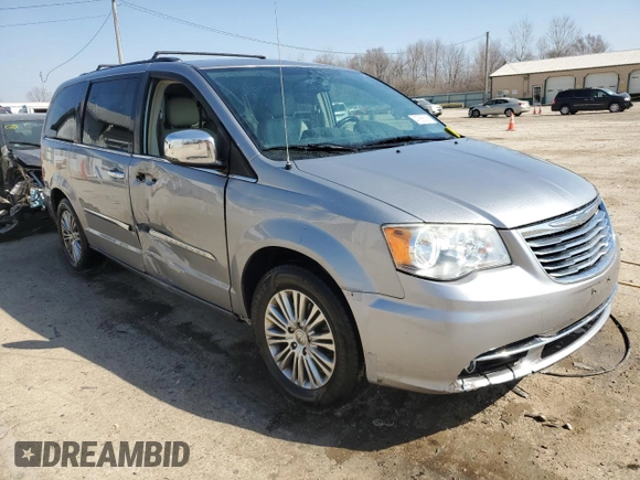 2013 Chrysler Town & Country Touring L with VIN 2C4RC1CG7DR647830, listed as a Copart auction lot 47555005 with 91,284 mi miles and Salvage Title. Bid and sale history available at DreamBid. Image 4.