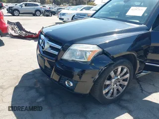 2010 Mercedes-Benz GLK 350 with VIN WDCGG5GB5AF439881, listed as a IAAI auction lot 42202831 with 157,879 mi miles and . Bid and sale history available at DreamBid. Image 6.