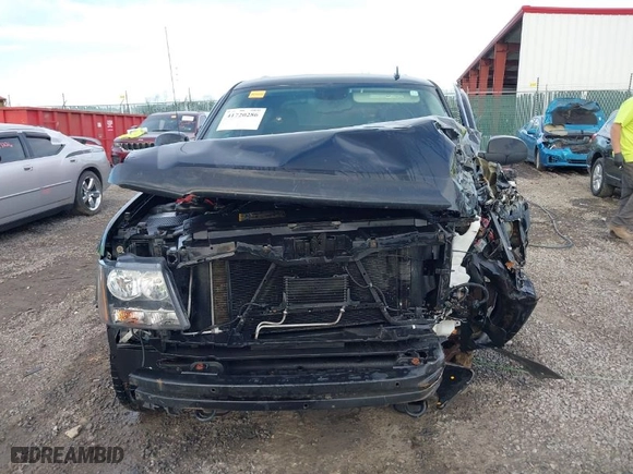 2010 Chevrolet Avalanche LT with VIN 3GNVKFE04AG136177, listed as a IAAI auction lot 41720286 with 1 mi miles. Bid and sale history available at carsss.com. Image 13.