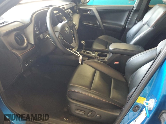 2017 Toyota RAV4 SE z VIN 2T3JFREV8HW662721, wystawiony jako Copart lot #63661335 z przebiegiem 170 168 mil mil oraz Szkoda całkowita • Salvage title. Historia ofert i sprzedaży dostępna na DreamBid. Obrazek 7.