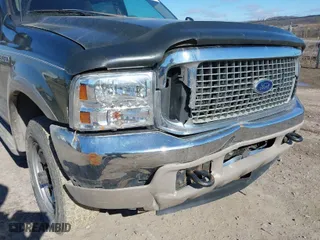 2001 Ford Excursion Limited with VIN 1FMNU43S21EA39638, listed as a IAAI auction lot 41817300 with 191,354 mi miles. Bid and sale history available at carsss.com. Image 6.