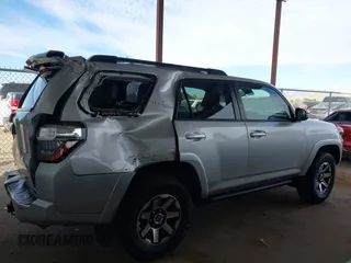 2021 Toyota 4Runner TRD Off Road Premium with VIN JTERU5JR1M5872195, listed as a IAAI auction lot 41669748 with 42,532 mi miles and . Bid and sale history available at DreamBid. Image 13.