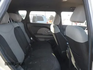 2015 Kia Soul + with VIN KNDJP3A57F7784205, listed as a IAAI auction lot 42001560 with 180,889 mi miles. Bid and sale history available at carsss.com. Image 8.