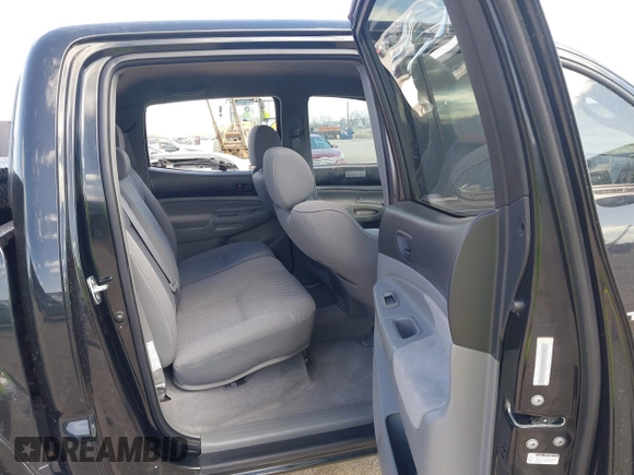 2006 Toyota Tacoma with VIN 3TMLU42N26M003196, listed as a IAAI auction lot 41841142 with 158,691 mi miles and . Bid and sale history available at DreamBid. Image 8.