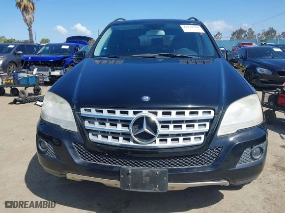 2011 Mercedes-Benz M-Class ML 350 with VIN 4JGBB5GB4BA732065, listed as a IAAI auction lot 41939779 with 138,533 mi miles. Bid and sale history available at carsss.com. Image 13.