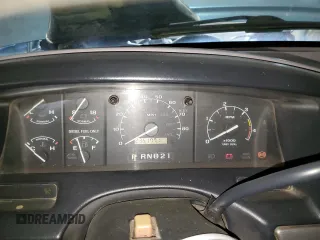 1995 Ford F-350 z VIN 1FTJW35F6SEA60338, wystawiony jako Copart lot #50962515 z przebiegiem 235 177 mil mil oraz Szkoda całkowita • Salvage title. Historia ofert i sprzedaży dostępna na DreamBid. Obrazek 9.