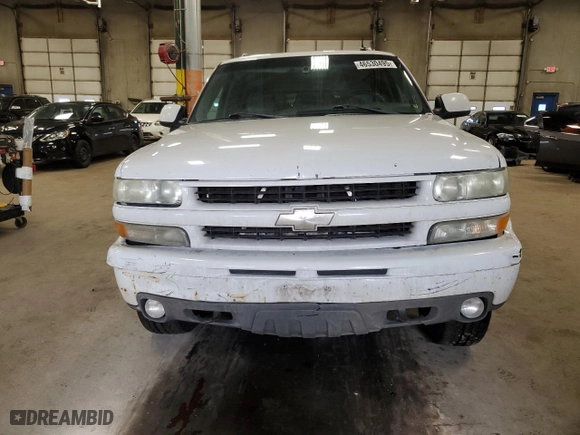 2003 Chevrolet Suburban LT with VIN 3GNFK16T93G266605, listed as a Copart auction lot 46530495 with 247,893 mi miles and Salvage Title. Bid and sale history available at carsss.com. Image 5.